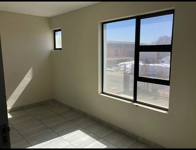 INDUSTRIAL PROPERTY TO RENT IN HENNOPSPARK